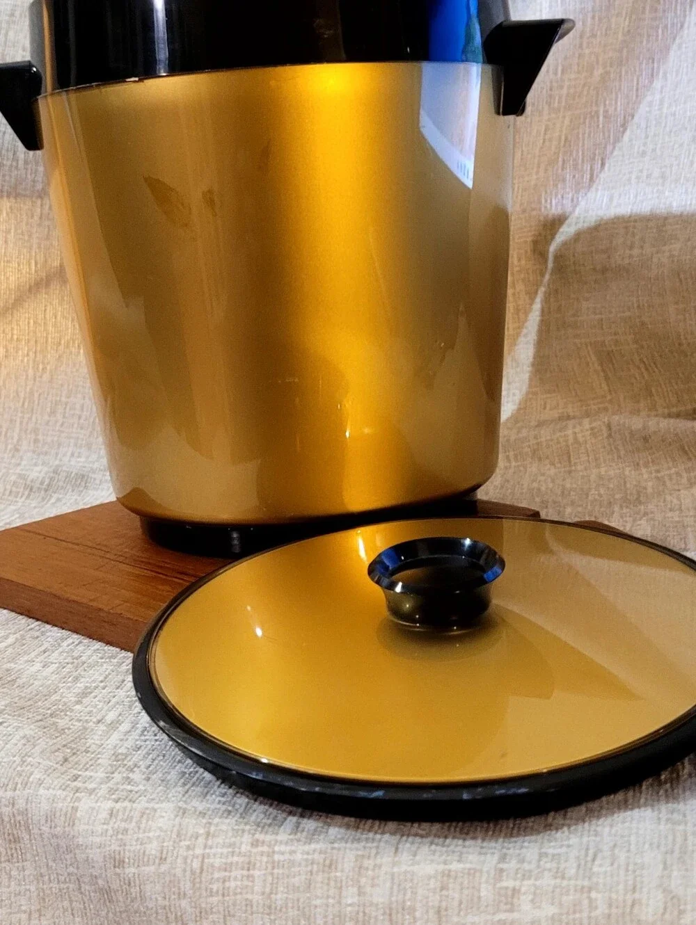 Vintage West Bend Thermo Serv 1 Gallon Insulated Gold Black Ice Bucket USA Made